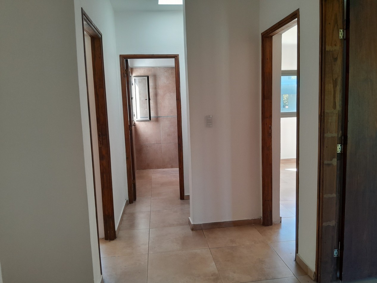 VENTA CASA 3 DORMITORIOS - VILLA CATALINA - PRIMERA ETAPA - ESCRITURA