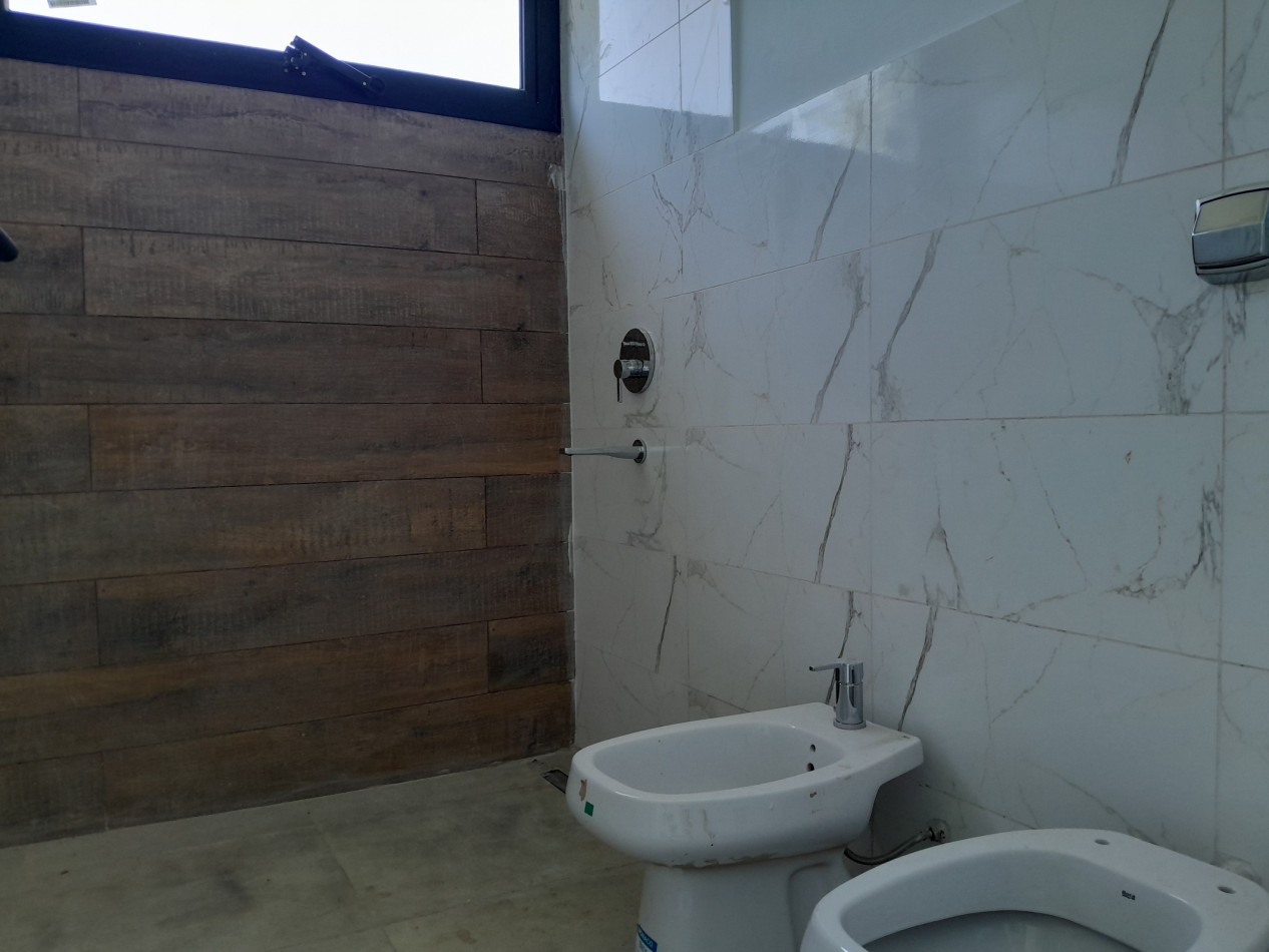 Casa 3 Dormitorios a Estrenar - Excelente Calidad - Villa Catalina