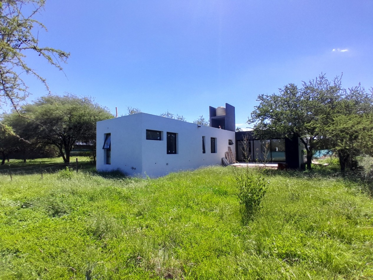 Casa 3 Dormitorios a Estrenar - Excelente Calidad - Villa Catalina