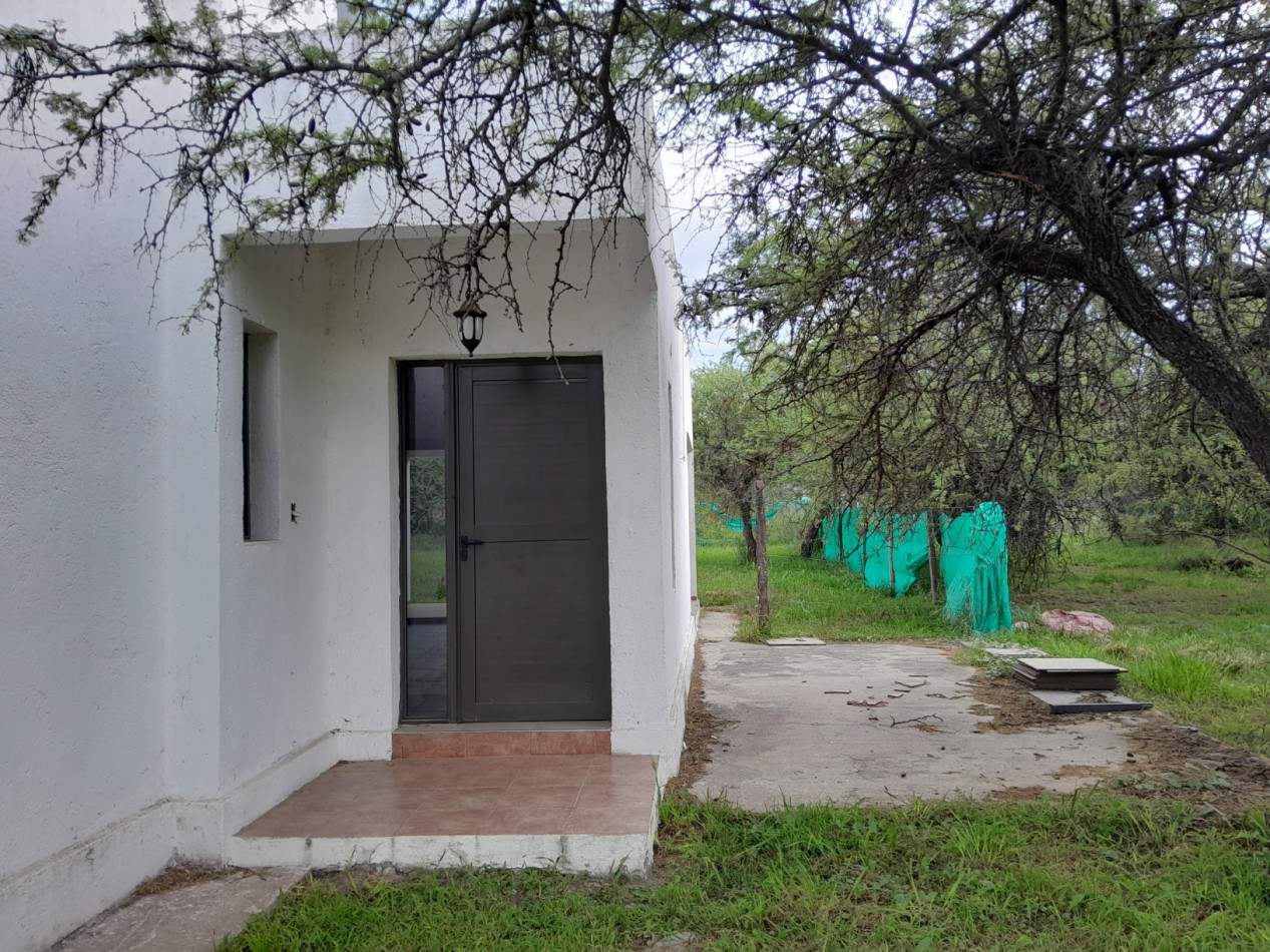 VENTA CASA 3 DORMITORIOS - VILLA CATALINA - PRIMERA ETAPA - ESCRITURA