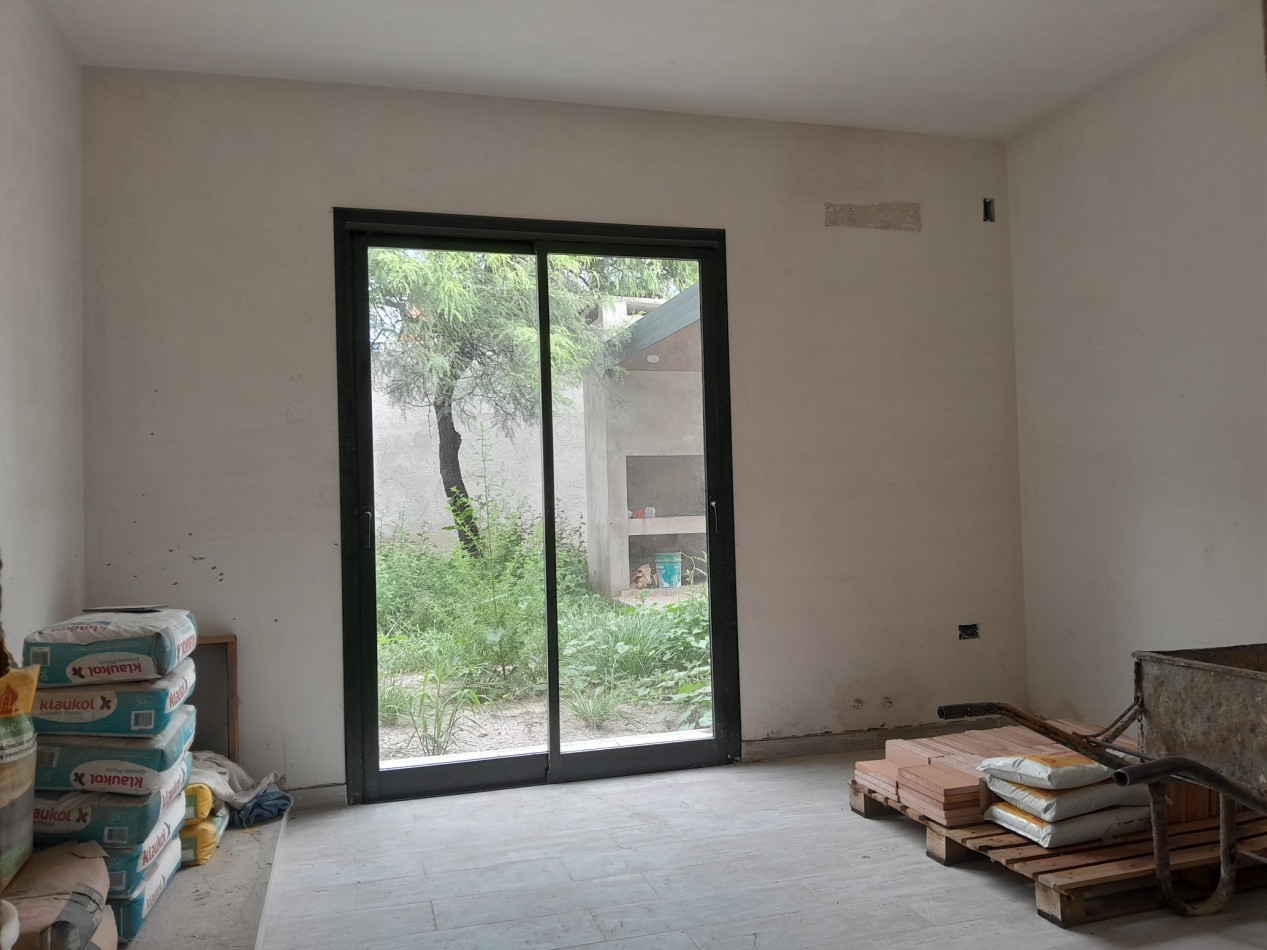 Casa 3 Dormitorios a Estrenar - Excelente Calidad - Villa Catalina