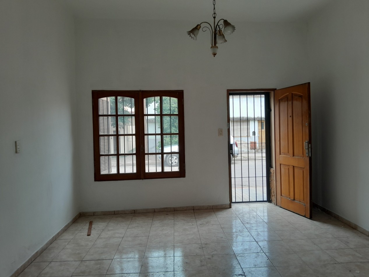 VENDO CASA 3 DORM. B° PUEYRREDON - ESCRITURA.