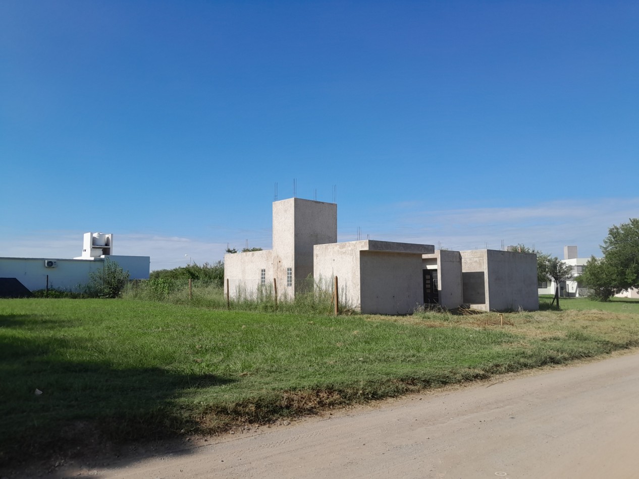 VENDO LOTE 700 m² - BELA VISTA/VILLA CATALINA