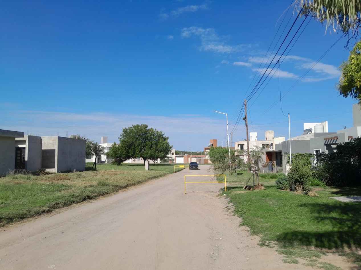 VENDO LOTE 700 m² - BELA VISTA/VILLA CATALINA