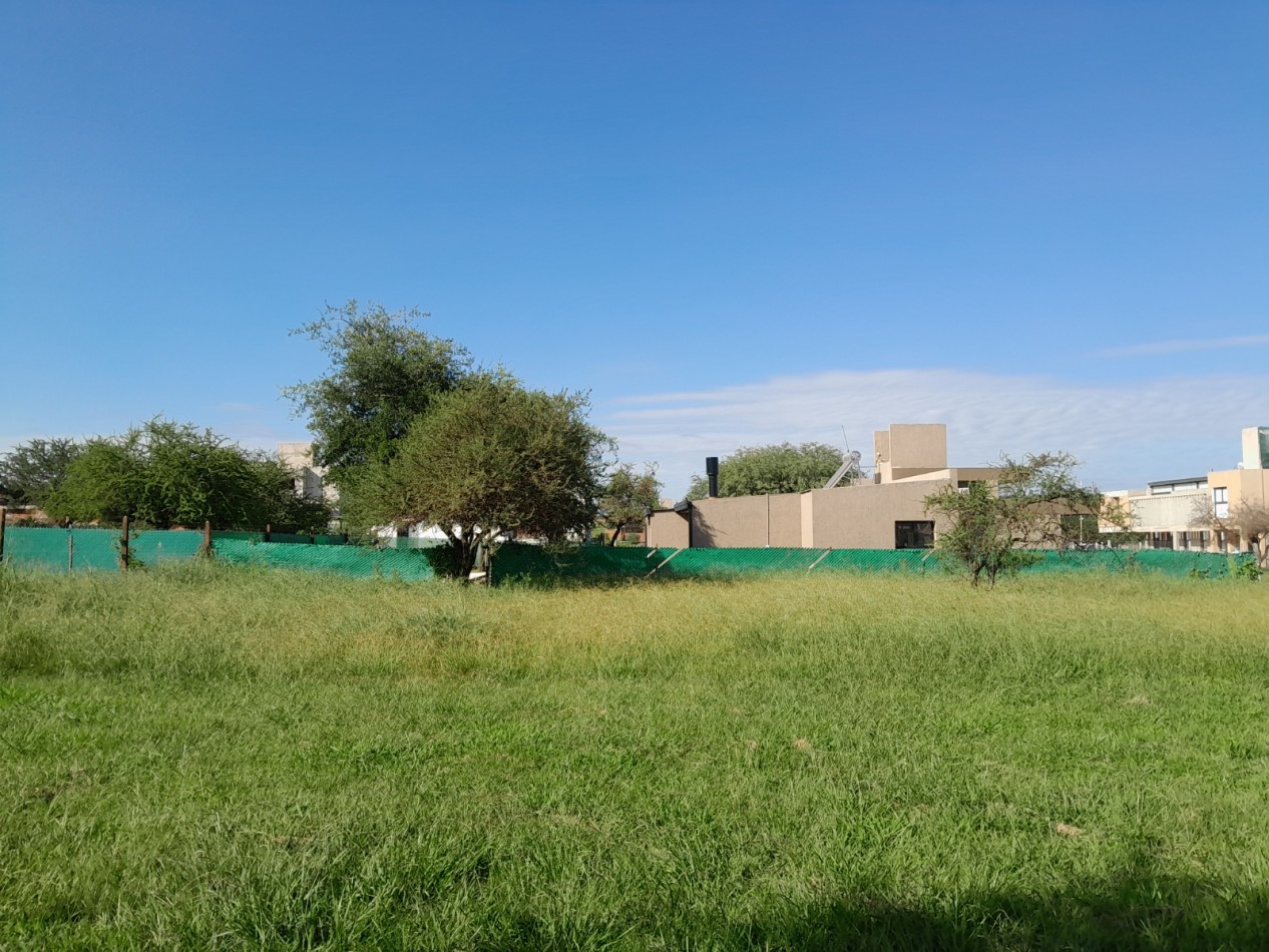 VENDO LOTE 700 m² - BELA VISTA/VILLA CATALINA