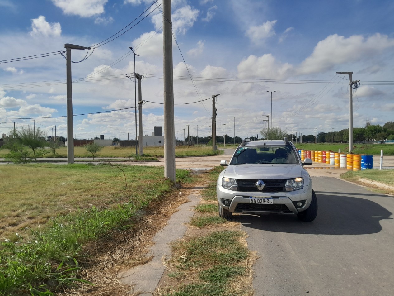 LOTE EN VENTA - 250 m² - VALLE CERCANO - B° EL EQUIPO