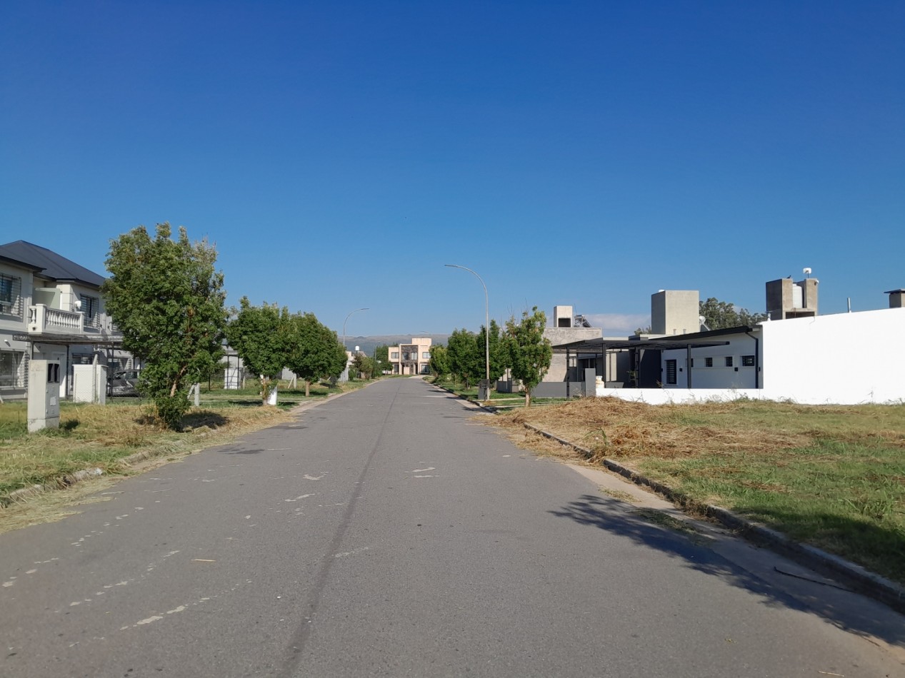 VENTA | LOTE 360 m² - B° Tres Gracias, 1° Etapa - Escritura