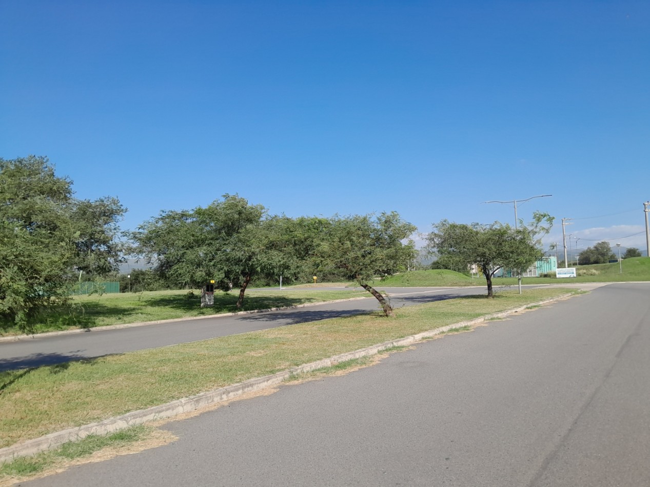 VENTA | LOTE 360 m² - B° Tres Gracias, 1° Etapa - Escritura