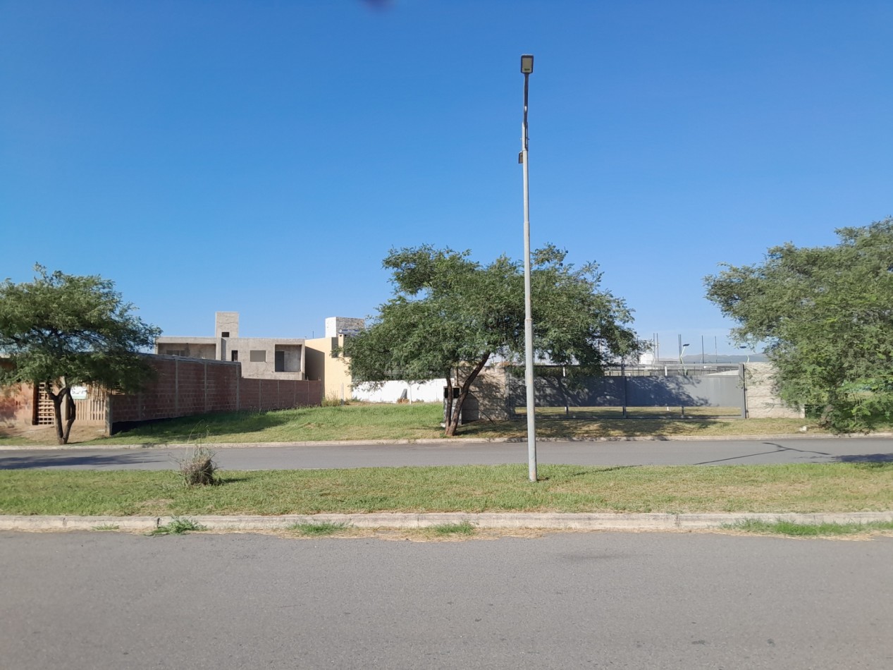 VENTA | LOTE 360 m² - B° Tres Gracias, 1° Etapa - Escritura