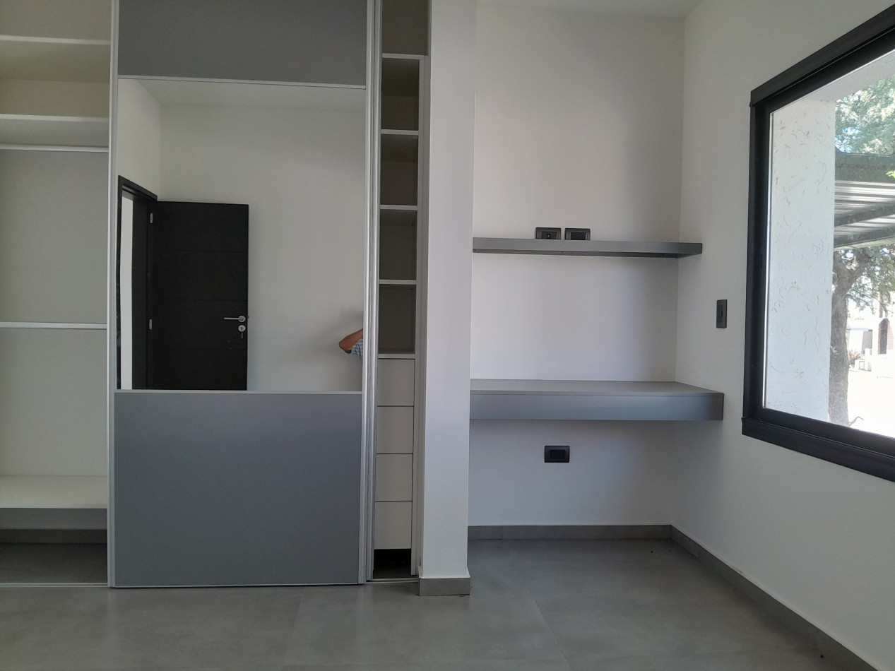 VENDO HERMOSA CASA DE 2 DORM. A ESTRENAR EN LAS CAÑITAS.