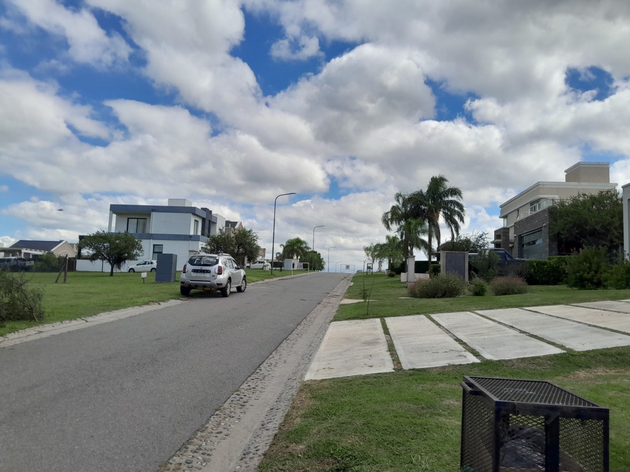 VENDO LOTE 1.243 M2 COUNTRY LA ARBOLADA. LOTE CENTRAL - ZONA ALTA!