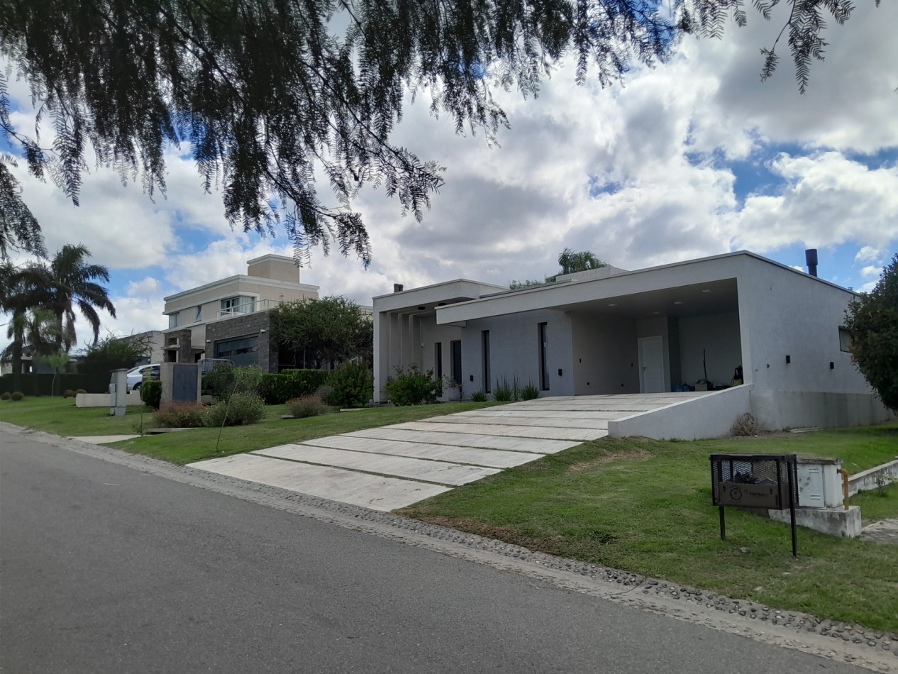 VENDO LOTE 1.243 M2 COUNTRY LA ARBOLADA. LOTE CENTRAL - ZONA ALTA!