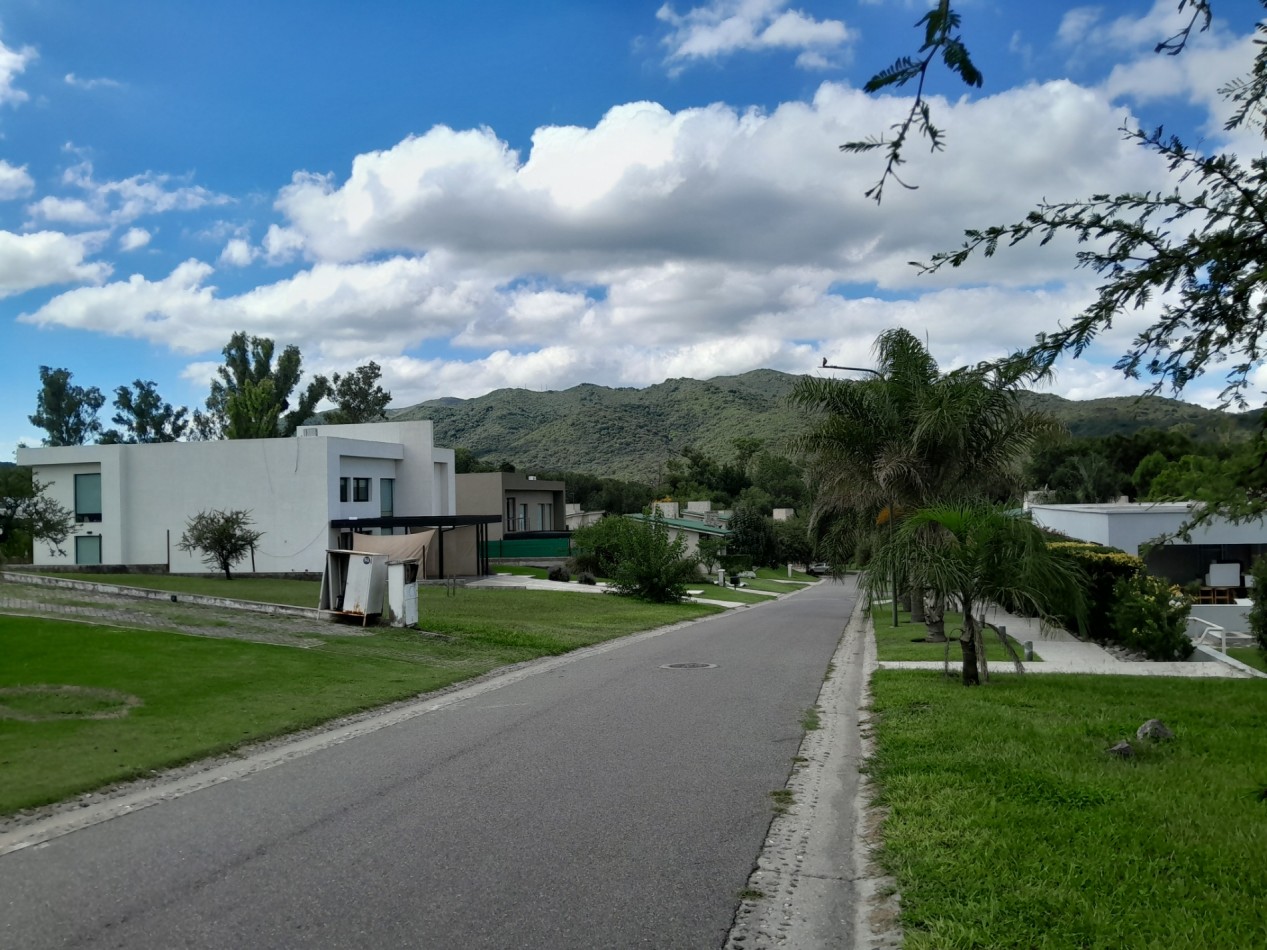 VENDO LOTE 1.243 M2 COUNTRY LA ARBOLADA. LOTE CENTRAL - ZONA ALTA!