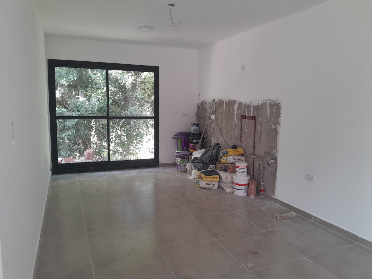 VENDO CASA 2 DORM. B° VILLA CATALINA. ETAPA ECO. A ESTRENAR.