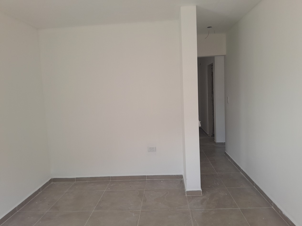 VENDO CASA 2 DORM. B° VILLA CATALINA. ETAPA ECO. A ESTRENAR.