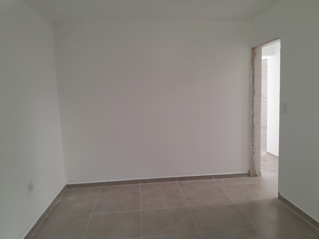 VENDO CASA 2 DORM. B° VILLA CATALINA. ETAPA ECO. A ESTRENAR.