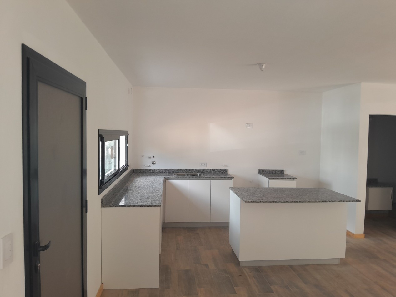 CASA A ESTRENAR DE 3 DORMITORIOS - VILLA CATALINA - ETAPA CAMPOS VERDES