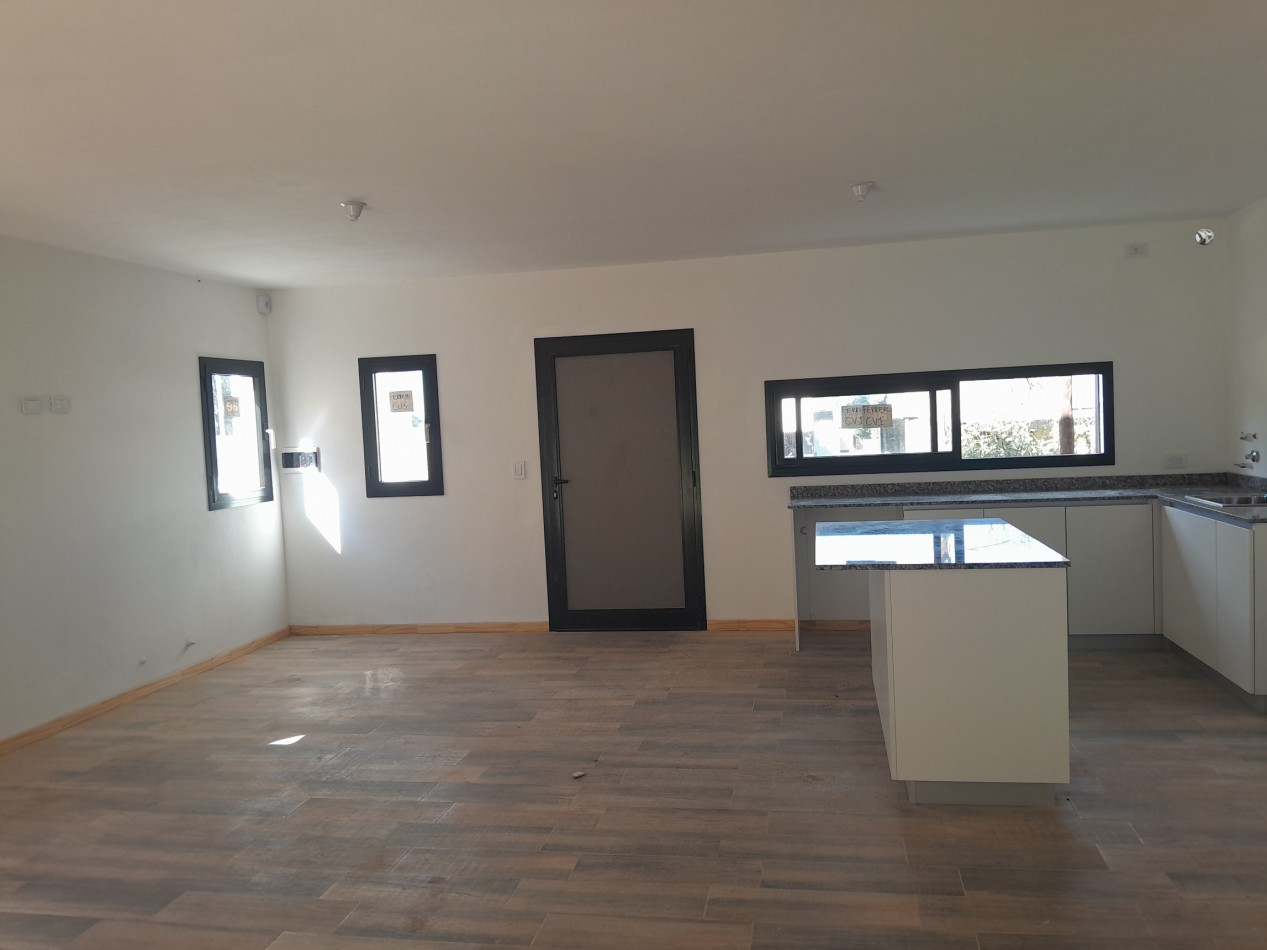 CASA A ESTRENAR DE 3 DORMITORIOS - VILLA CATALINA - ETAPA CAMPOS VERDES