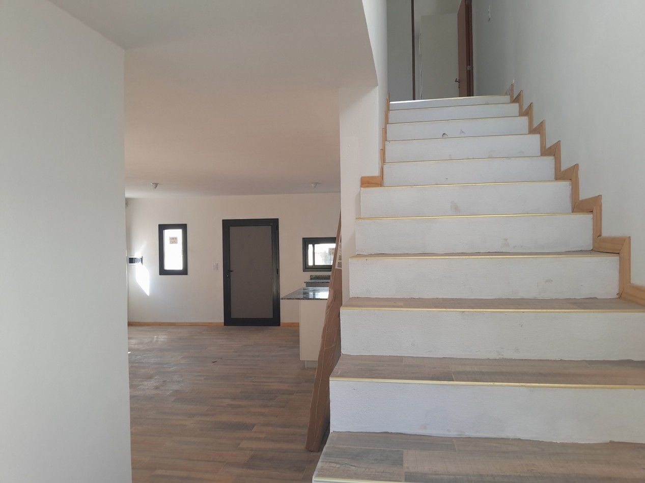 CASA A ESTRENAR DE 3 DORMITORIOS - VILLA CATALINA - ETAPA CAMPOS VERDES