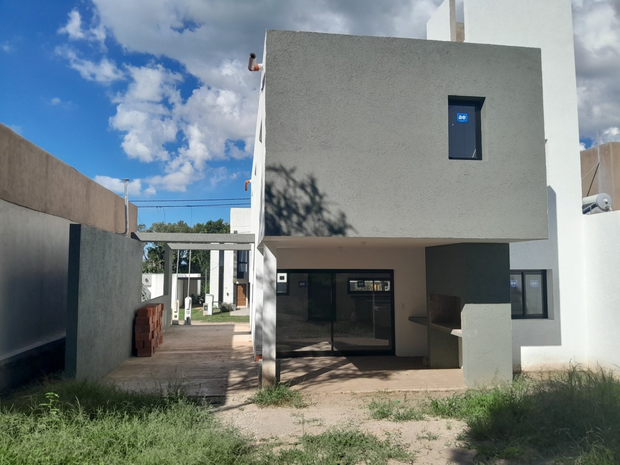 CASA A ESTRENAR DE 3 DORMITORIOS - VILLA CATALINA - ETAPA CAMPOS VERDES