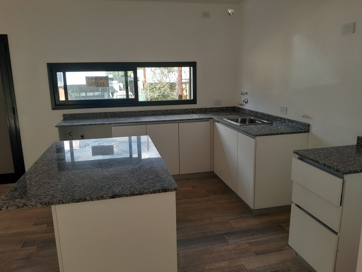 CASA A ESTRENAR DE 3 DORMITORIOS - VILLA CATALINA - ETAPA CAMPOS VERDES