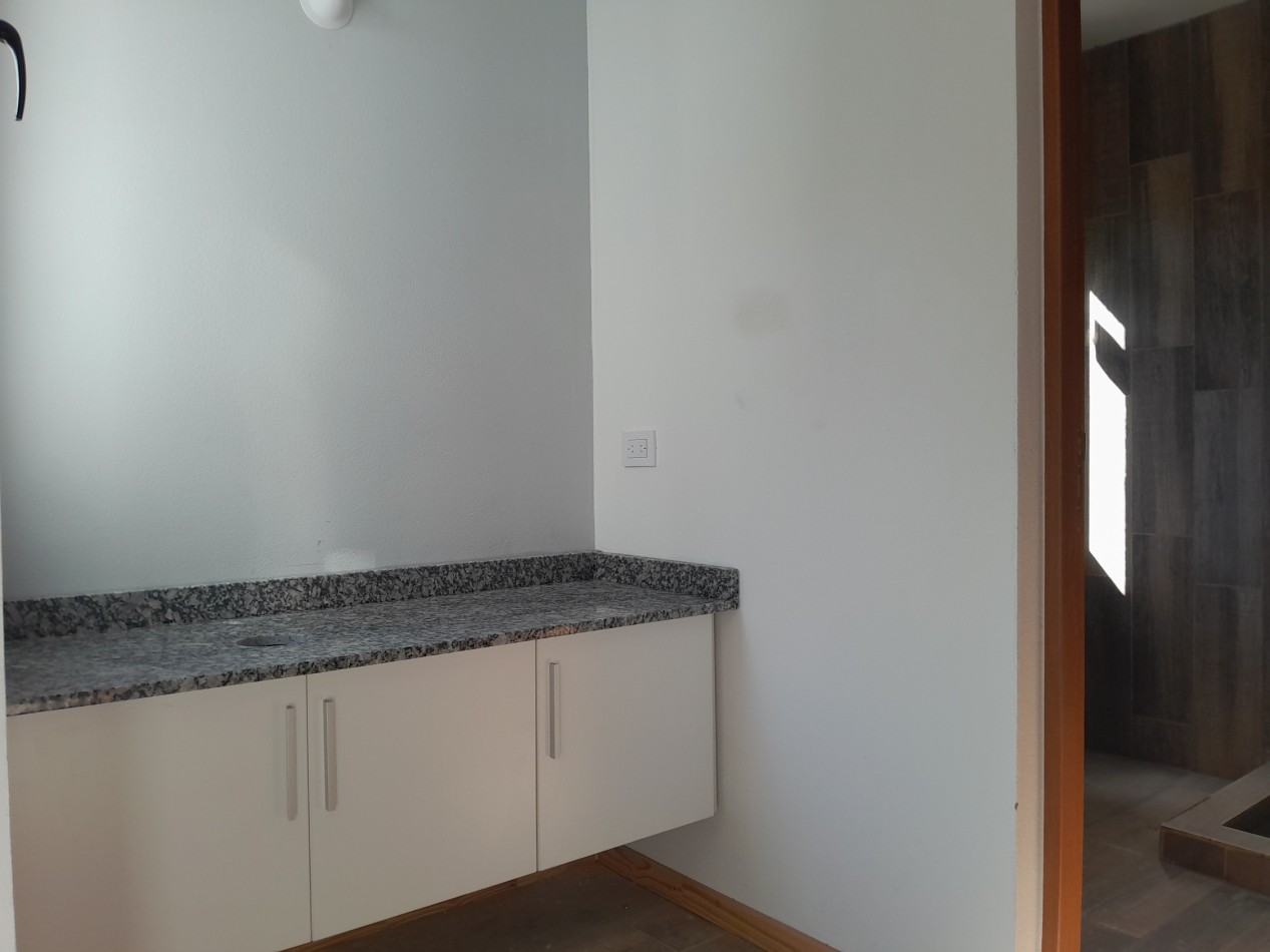 VENDO CASA A ESTRENAR DE 2 DORMITORIOS - VILLA CATALINA - ETAPA ECO CATALINA