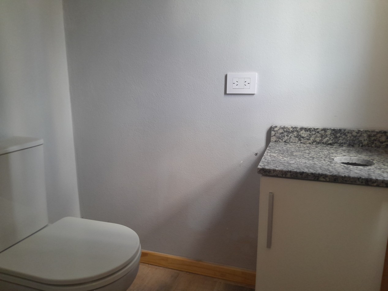 VENDO CASA A ESTRENAR DE 2 DORMITORIOS - VILLA CATALINA - ETAPA ECO CATALINA