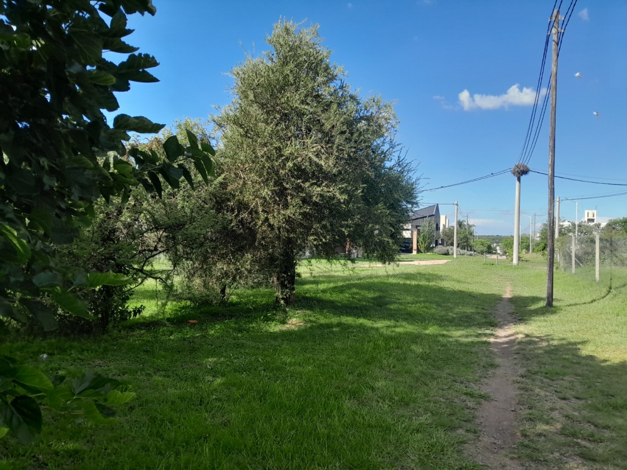 VENDO LOTE 543 m² - VILLA CATALINA. Etapa Los Altos | Con Escritura