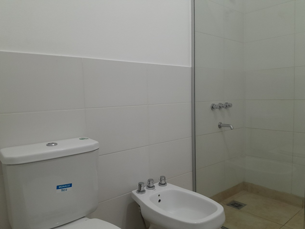 CASA DE 2 DORMITORIOS - VILLA CATALINA | 1a ETAPA | CON ESCRITURA