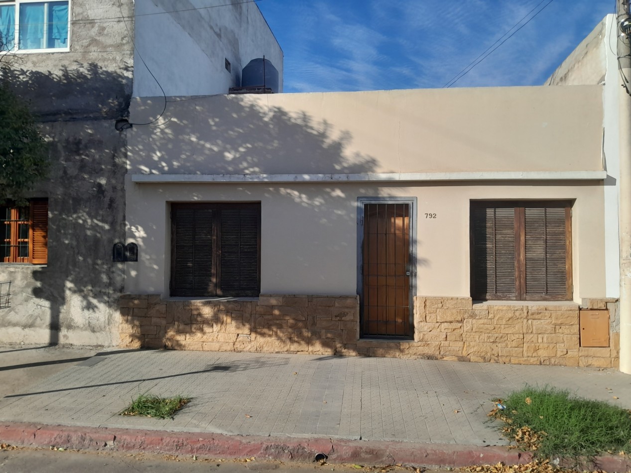 VENDO CASA 3 DORM. B° PUEYRREDON - ESCRITURA.