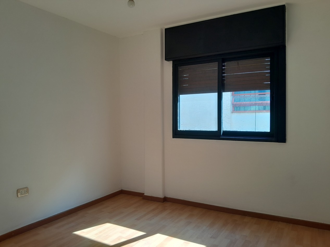 ALQUILO DEPARTAMENTO 2 DORM. + COCHERA RECICLADO. B° SAN MARTIN