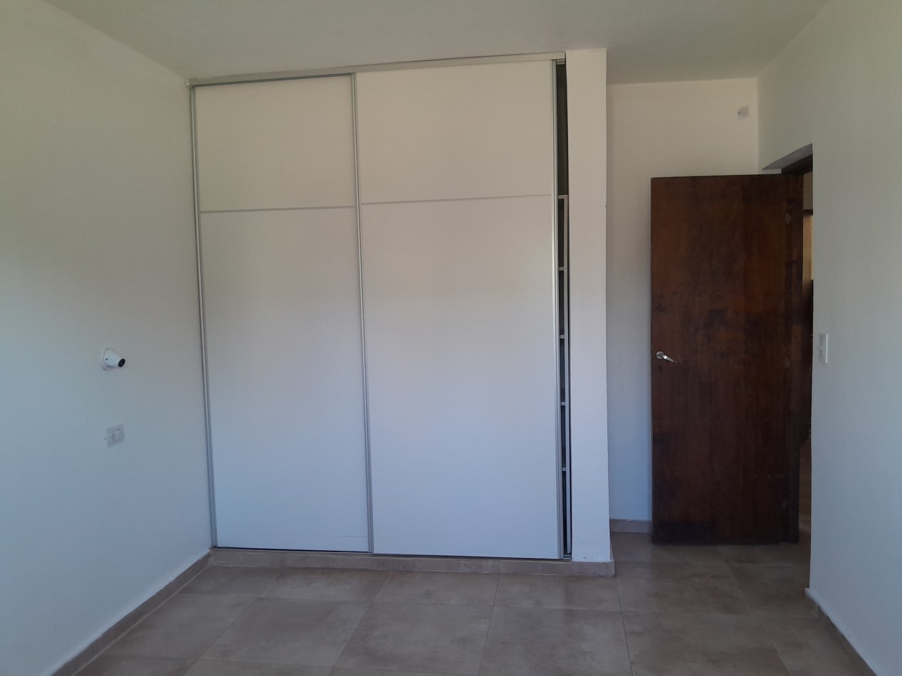 VENTA CASA 3 DORMITORIOS - VILLA CATALINA - PRIMERA ETAPA - ESCRITURA