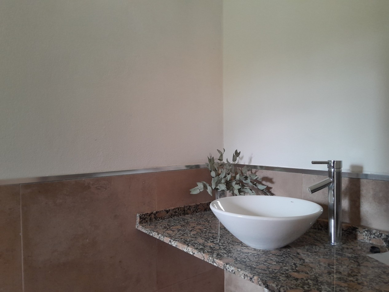 VENTA CASA 3 DORMITORIOS - VILLA CATALINA - PRIMERA ETAPA - ESCRITURA
