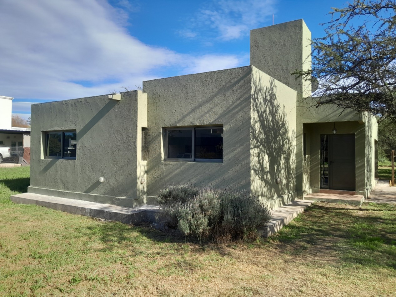 VENTA CASA 3 DORMITORIOS - VILLA CATALINA - PRIMERA ETAPA - ESCRITURA