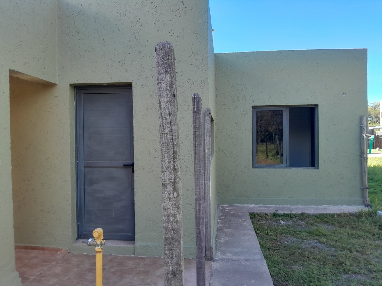 VENTA CASA 3 DORMITORIOS - VILLA CATALINA - PRIMERA ETAPA - ESCRITURA