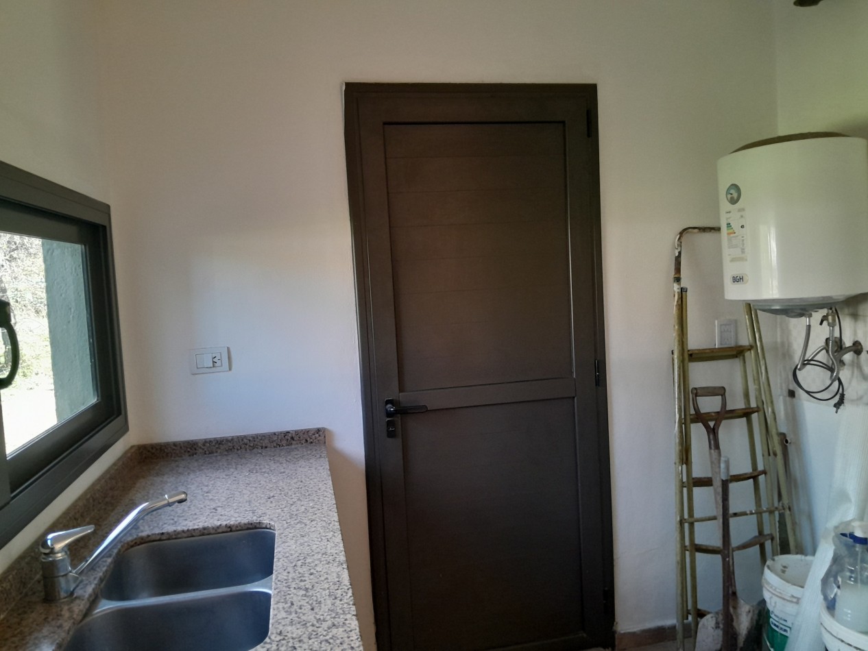 VENTA CASA 3 DORMITORIOS - VILLA CATALINA - PRIMERA ETAPA - ESCRITURA