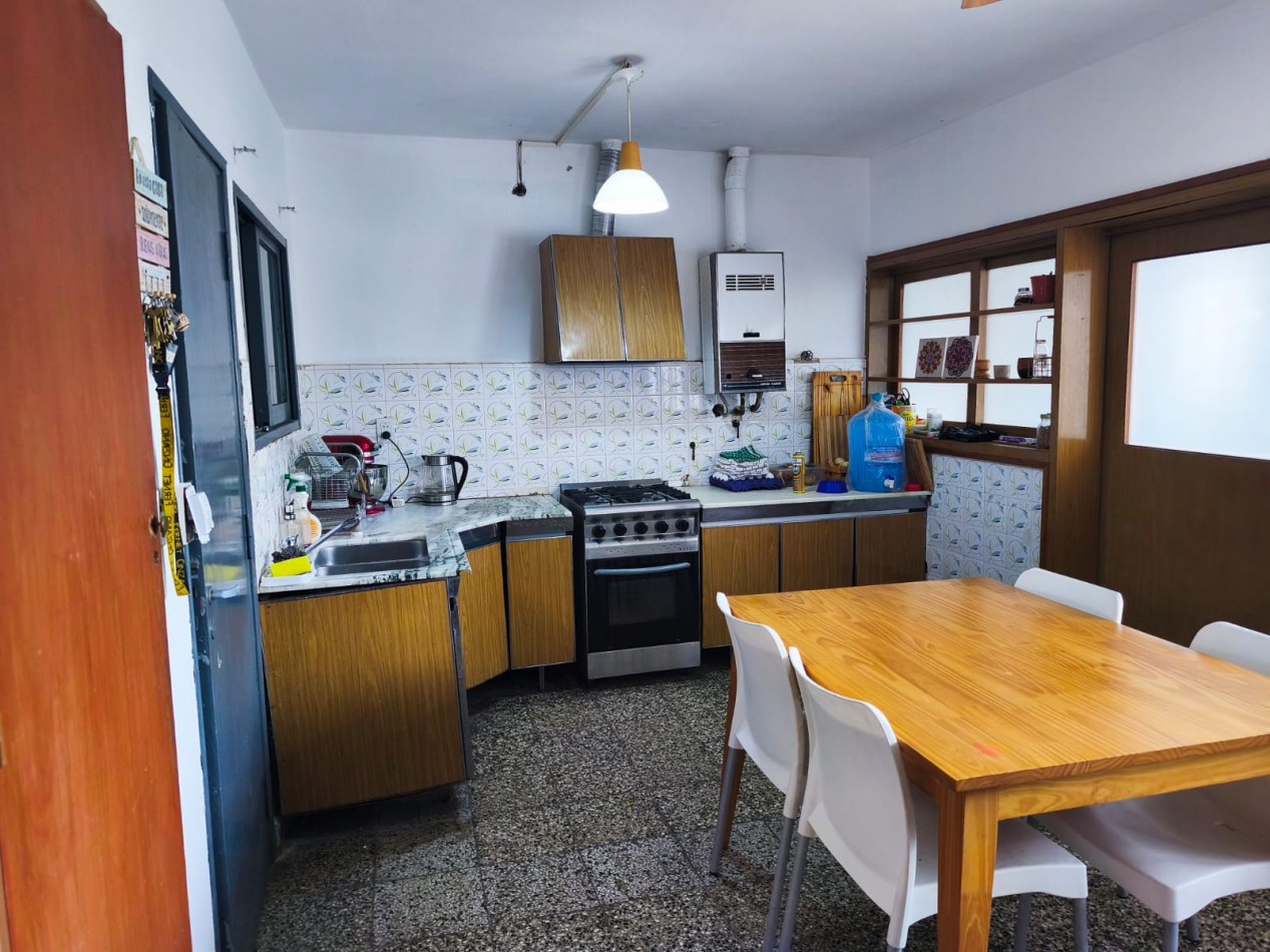 VENDO CASA 2 DORM. B° VILLA MARTA. ESCRITURA