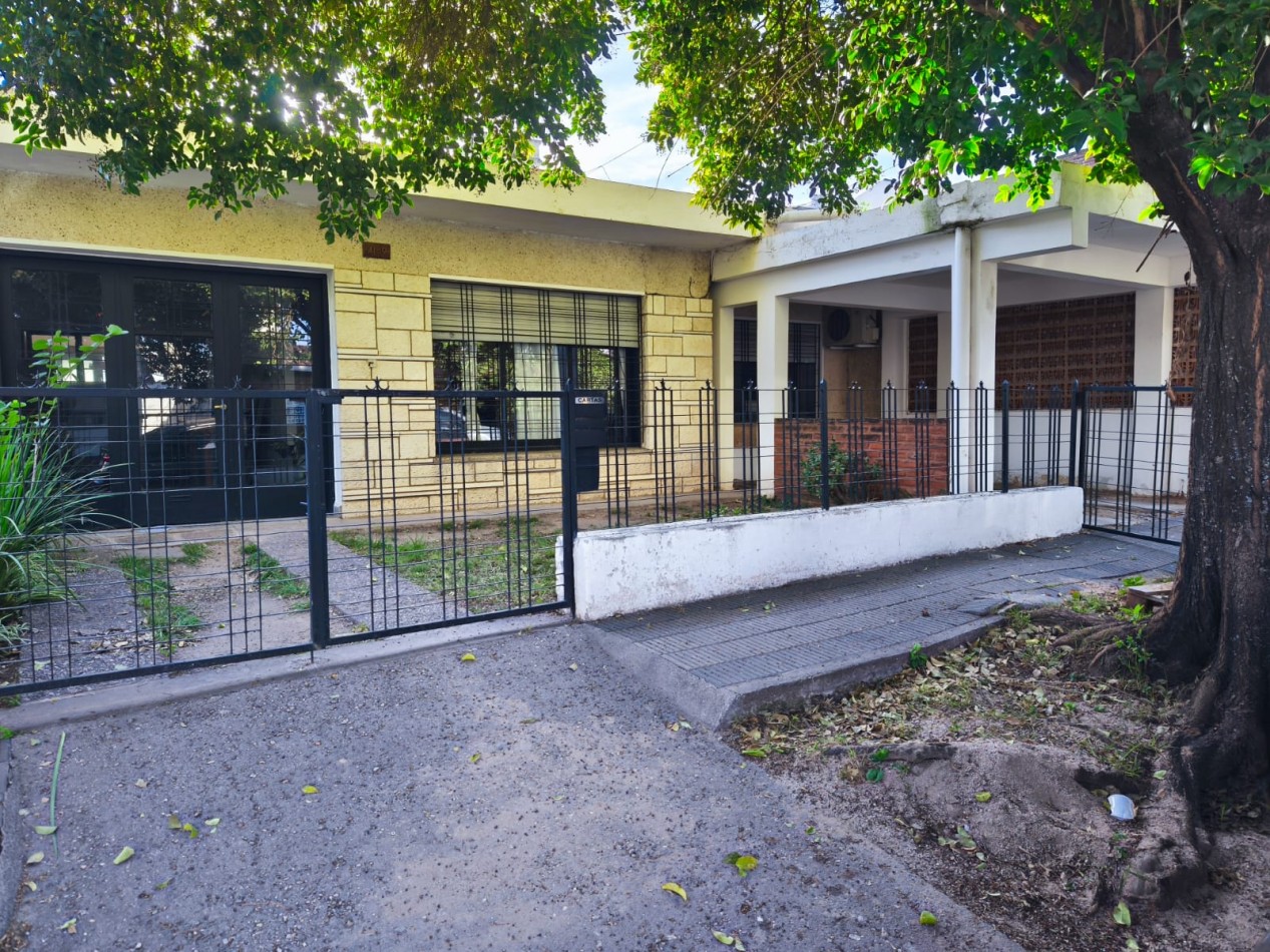 VENDO CASA 2 DORM. B° VILLA MARTA. ESCRITURA