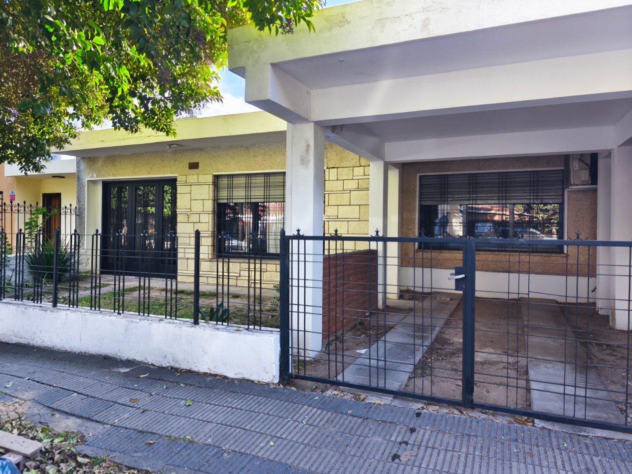VENDO CASA 2 DORM. B° VILLA MARTA. ESCRITURA