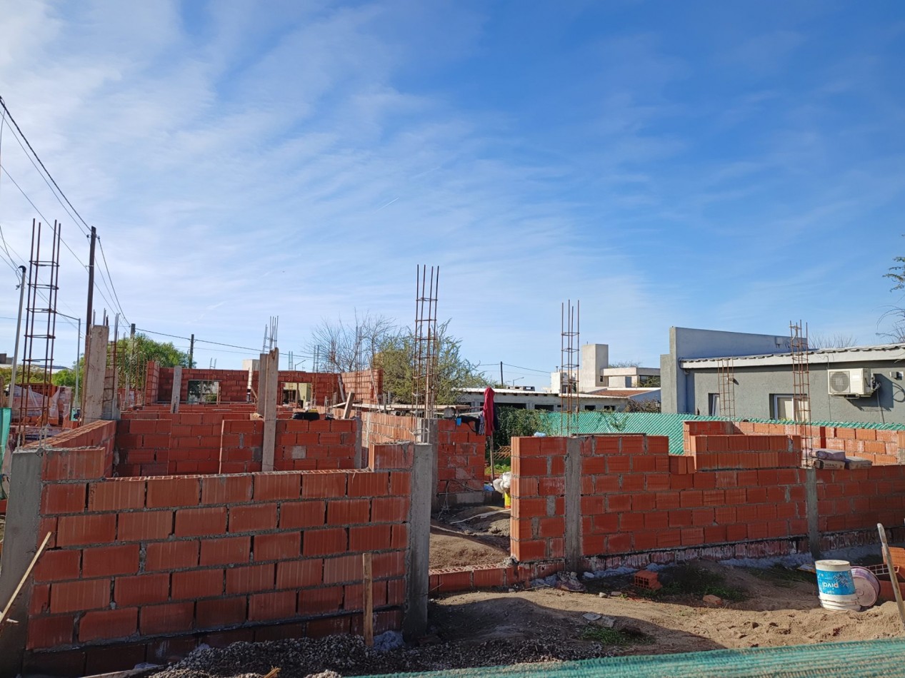 Vendo casa de 3 dormitorios a estrenar en Villa Catalina.