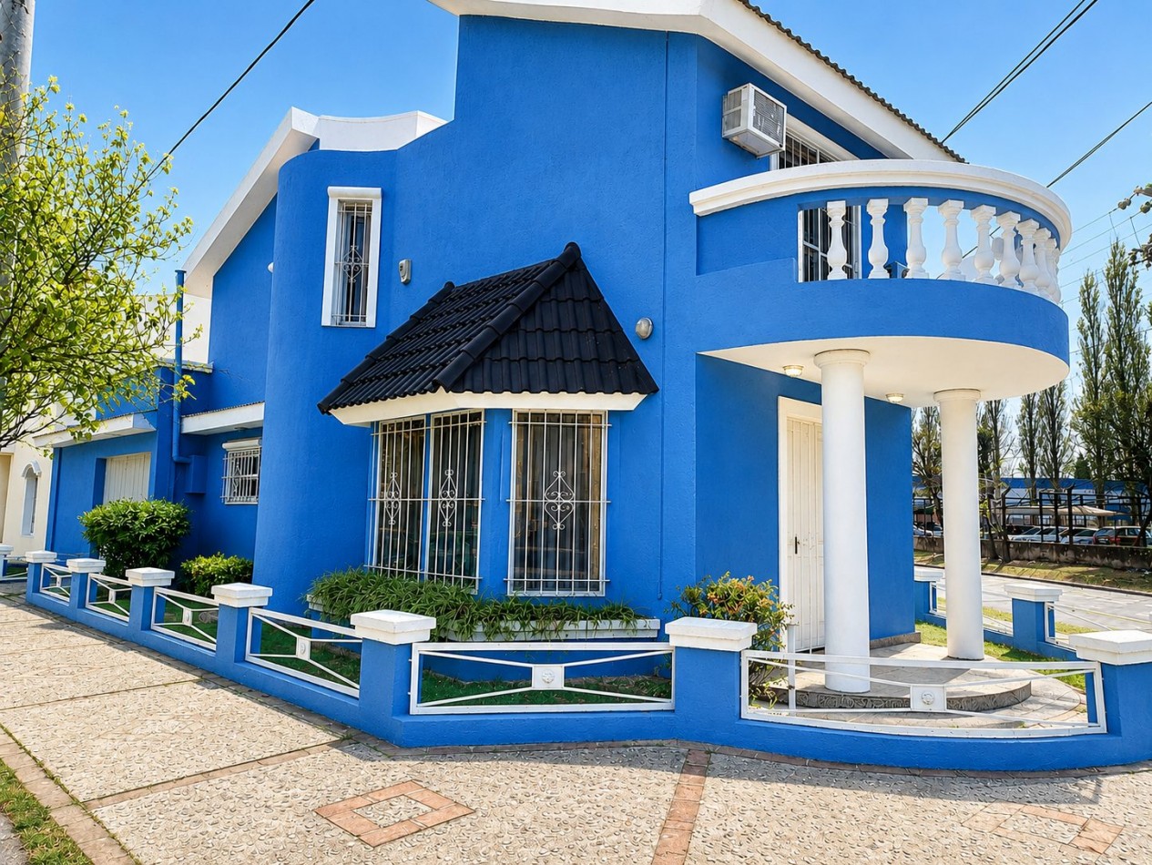 VENDO HERMOSA CASA 3 DORM. B° MARQUES DE SOBREMONTE. APTA CREDITO