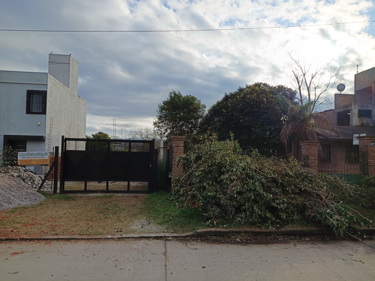 VENDO TERRENO 400 M2 B° VILLA RIVERA INDARTE. ESCRITURA