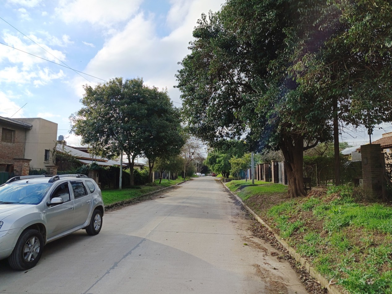 VENDO TERRENO 400 M2 B° VILLA RIVERA INDARTE. ESCRITURA