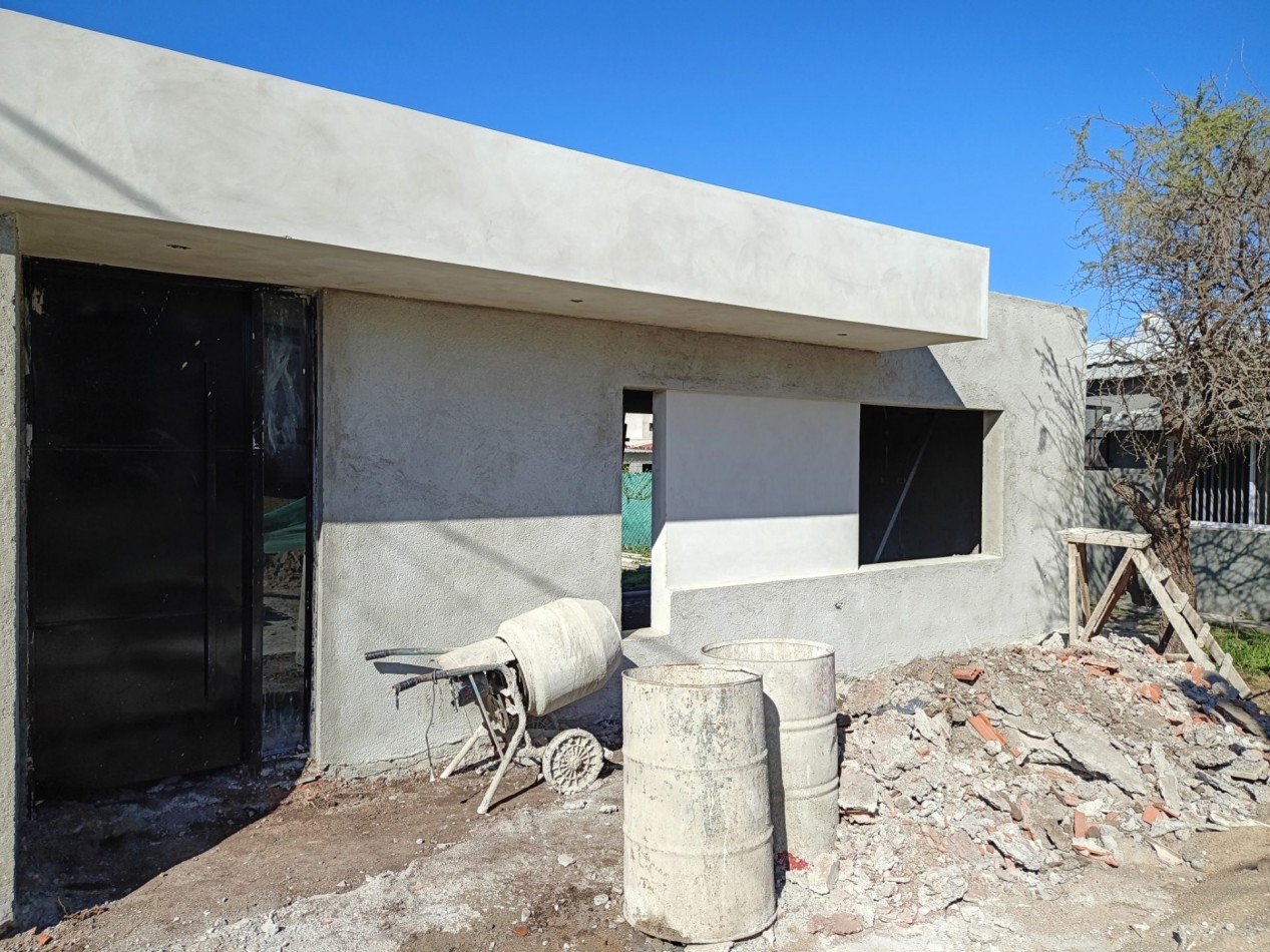 Vendo casa de 3 dormitorios a estrenar en Villa Catalina.