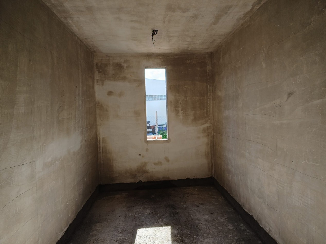 VENDO CASA 3 DORM. + OFICINA A ESTRENAR B° BELA VISTA. 