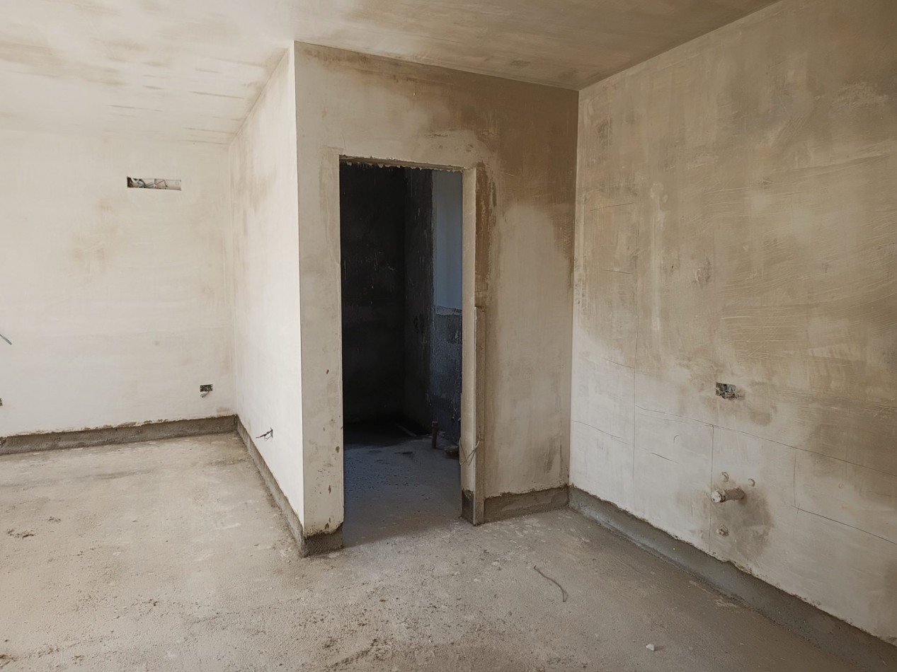 VENDO CASA 3 DORM. + OFICINA A ESTRENAR B° BELA VISTA. 