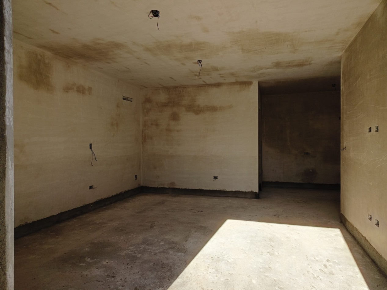 VENDO CASA 3 DORM. + OFICINA A ESTRENAR B° BELA VISTA. 