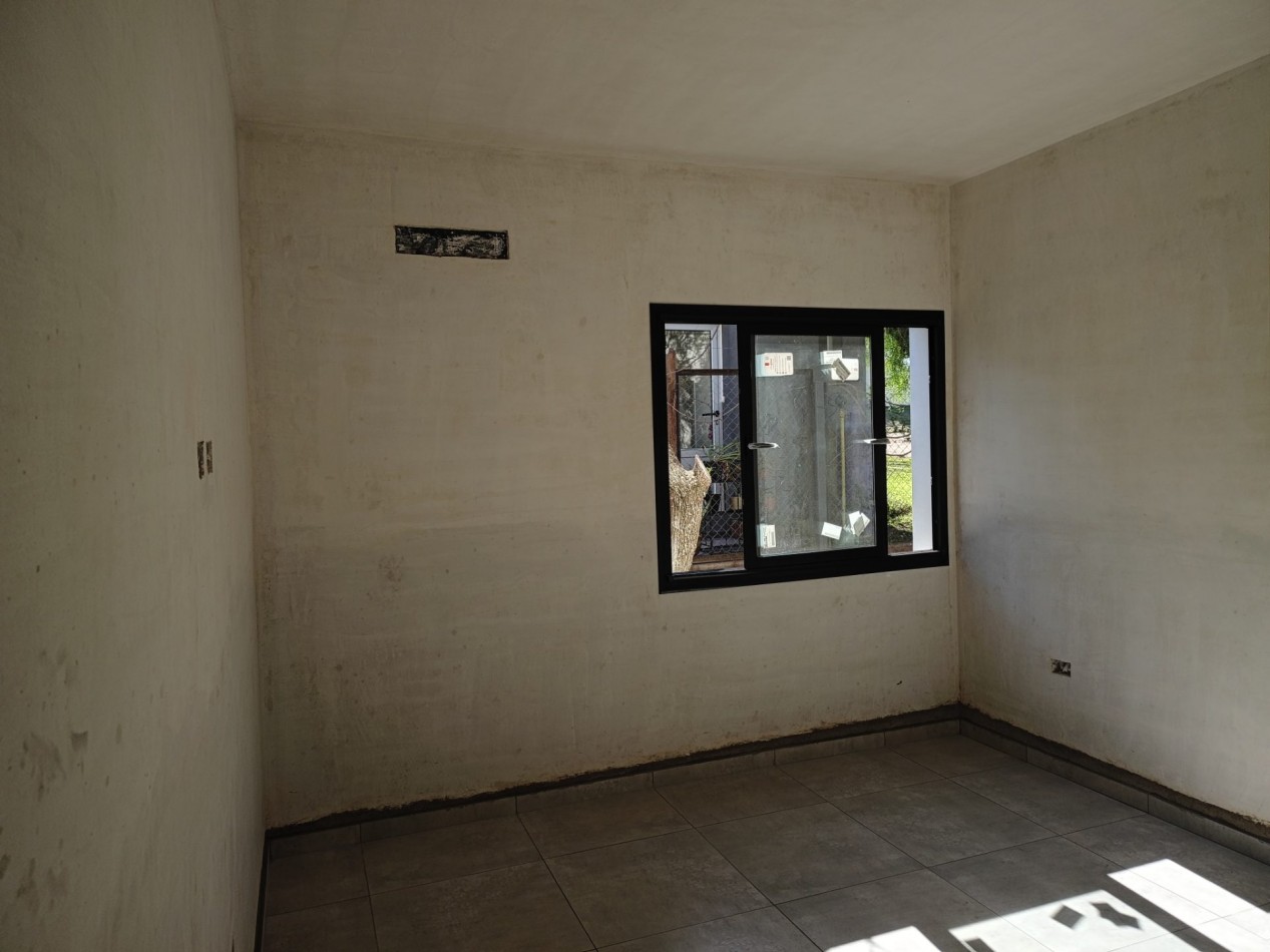 VENDO CASA 3 DORM. A ESTRENAR B° BELA VISTA