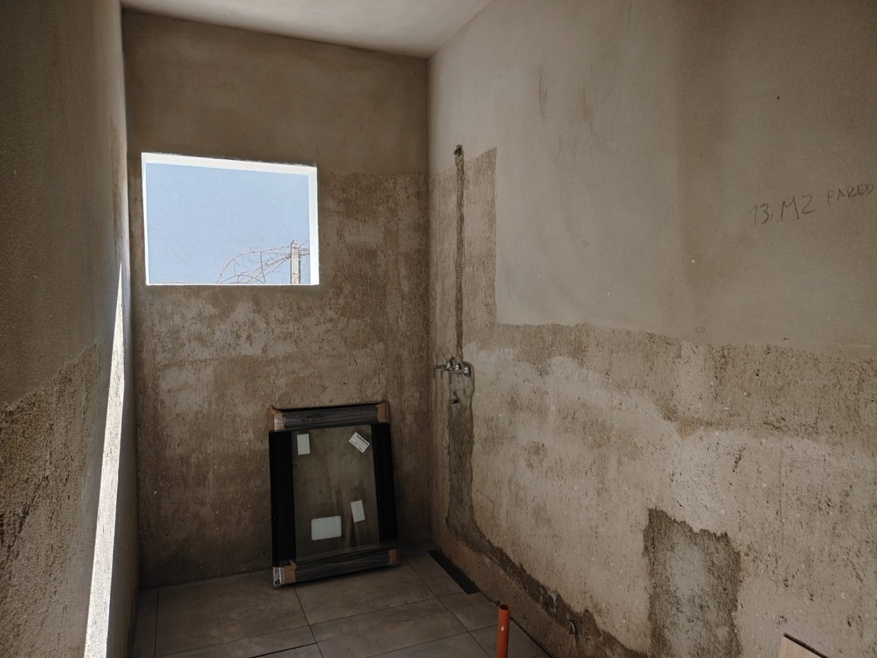 VENDO CASA 3 DORM. A ESTRENAR B° BELA VISTA