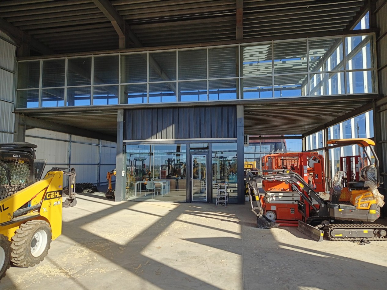 ALQUILER - LOCAL 420 M² FRENTE A RUTA 9 | POLO 52